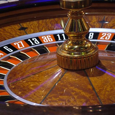 Ambassador Hotel & Casino Парамарибо Екстериор снимка