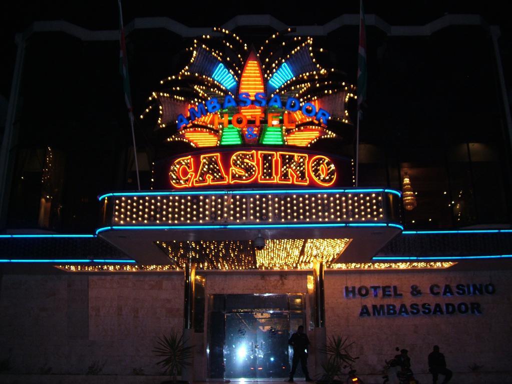 Ambassador Hotel & Casino Парамарибо Екстериор снимка